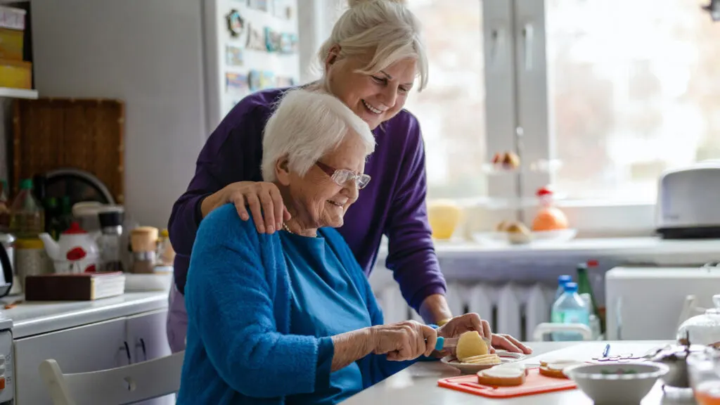 Agency care worker in London providing live-in home care